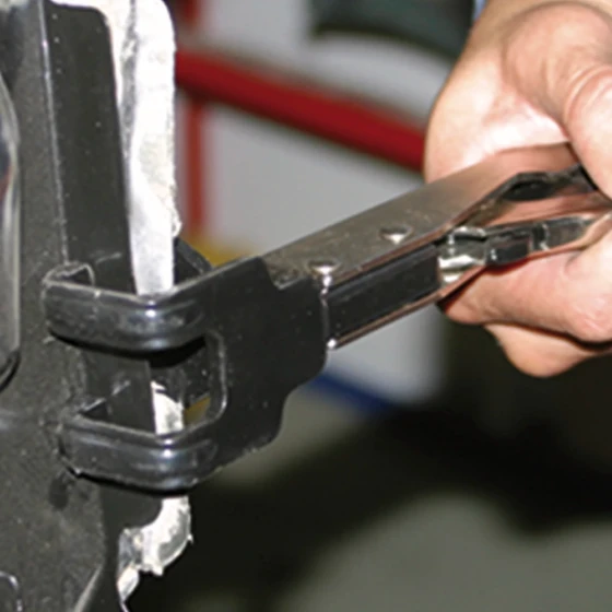 6 PINCES SPECIALES CARROSSERIE
