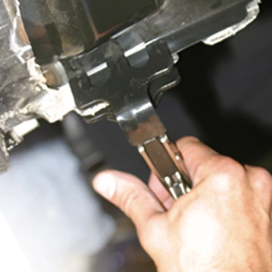 6 PINCES SPECIALES CARROSSERIE