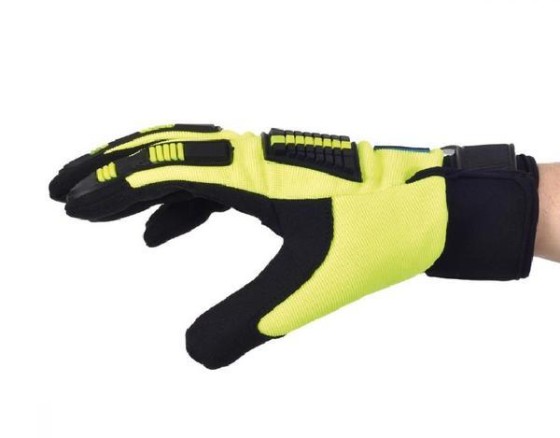 Gants avec protection des doigts