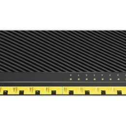 1 Switch Ethernet 8 ports 10/100/1000 Mbps.